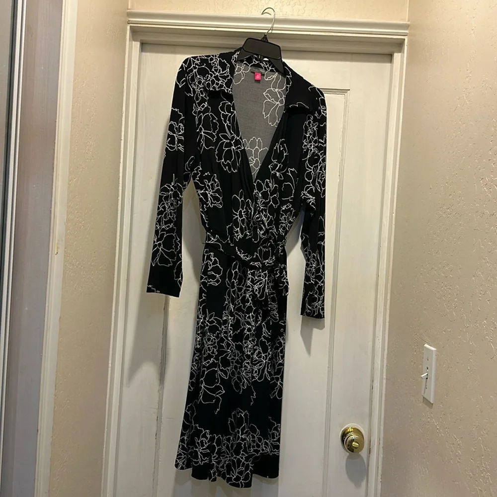 Dress - Picture 1 of 3